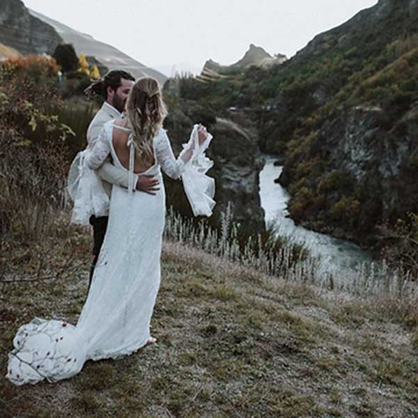 Weddings in Autumn continue at Winehouse.